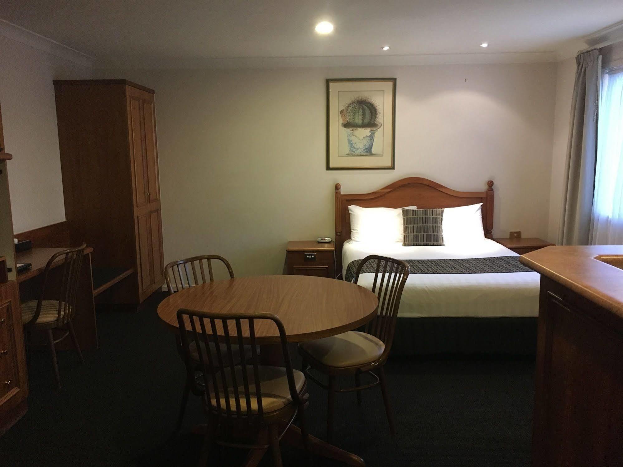 Best Western Ambassador Motor Inn & Apartments Wagga Wagga Zewnętrze zdjęcie